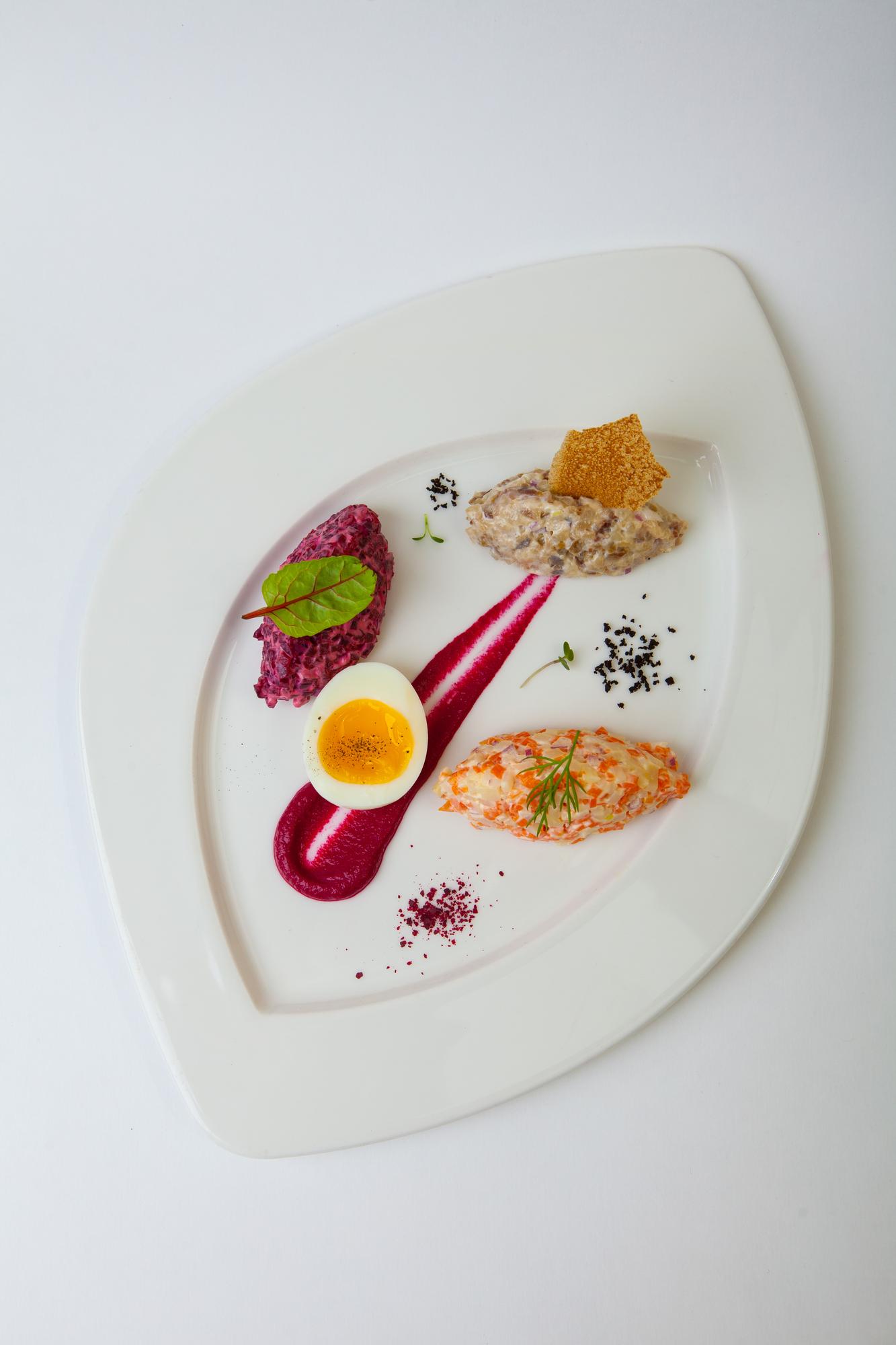 Plato final emplatado con estética minimalista